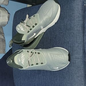 Air Max 270